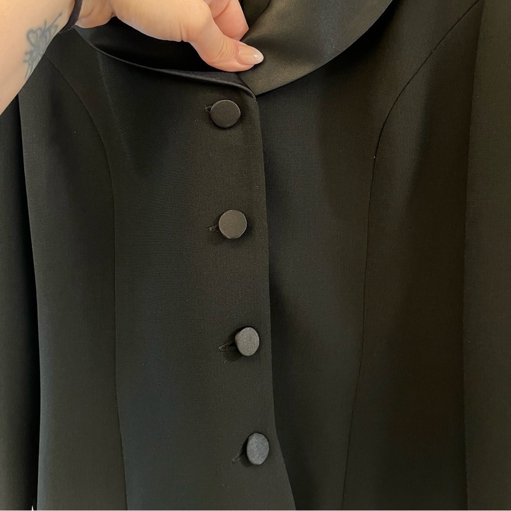 Talbots Short Button Blazer - Picture 5 of 5